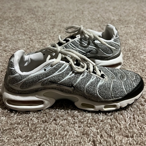 Nike Air Max Plus (Size 6.5) - Picture 5 of 6